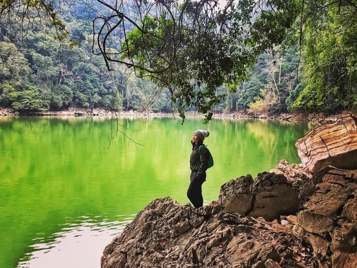 Nét đẹp bình yên níu chân du khách của ao tiên