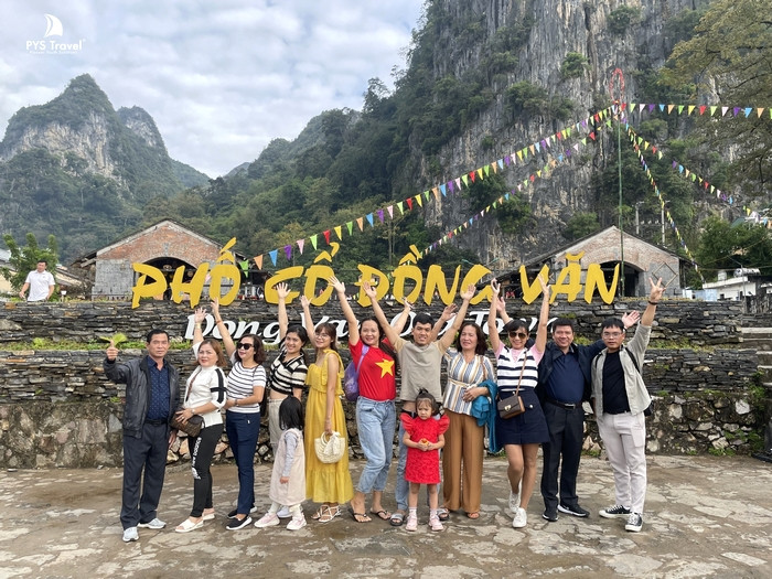 Tour Đông Tây Bắc