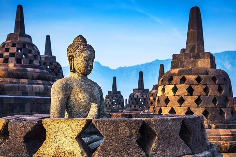 Borobudur- ngôi chùa Phật giáo lớn nhất thế giới tại Indonesia