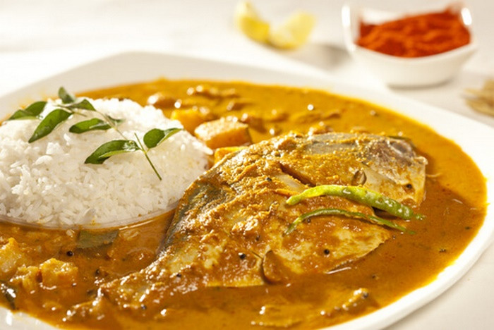 Cá tươi là nguyên liệu chính làm nên cà ri Meen Molee