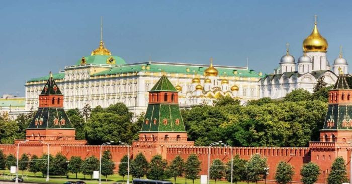 cung-dien-kremlin-pystravel.jpg