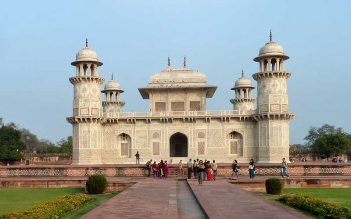 Lăng mộ Itmad ud Daulah (Đền Taj Mahal nhỏ)