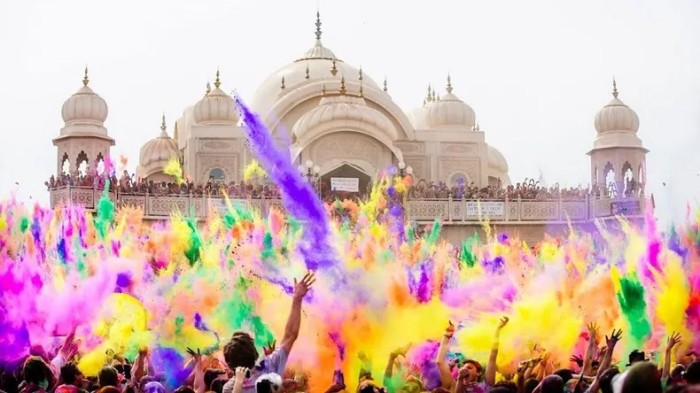 Lễ hội sắc màu Holi 