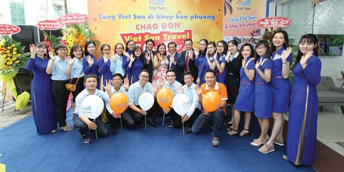 đội ngũ nhân viên của Viet Sun Travel