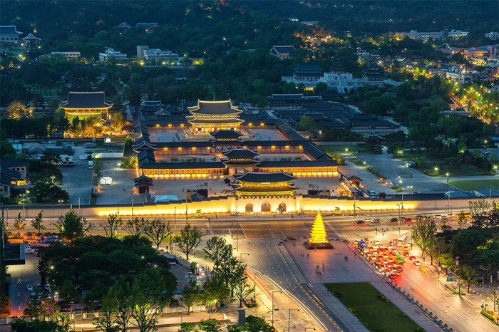 Cung điện Gyeongbokgung nhìn từ xa