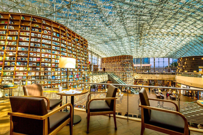 Thư viện khổng lồ Starfield