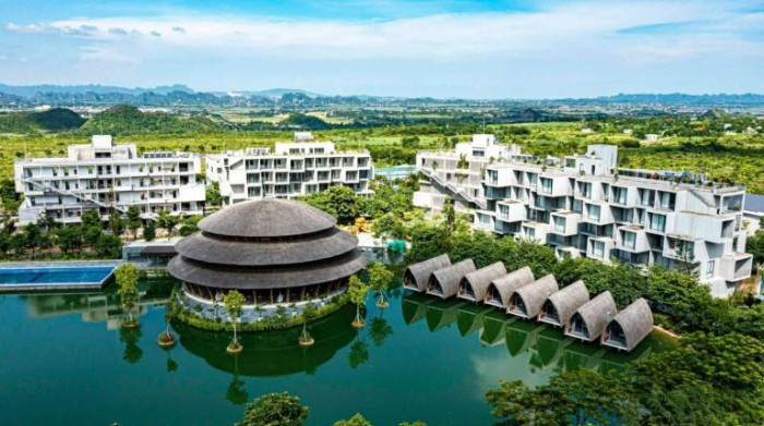 Vedana-Resort-Ninh-Binh-2-pystravel.jpg