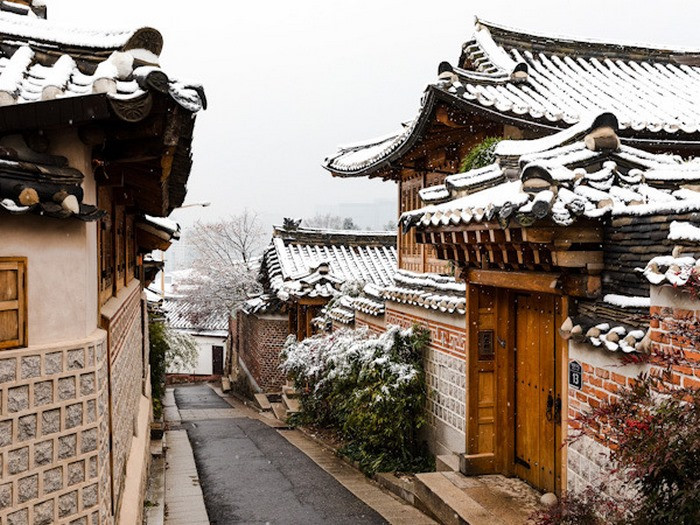 Làng cổ Bukchon Hanok - địa điểm nổi tiếng du lịch mùa đông Hàn Quốc