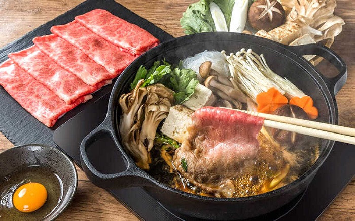 Lẩu Sukiyaki