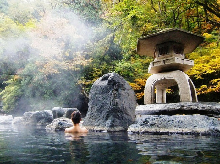 tắm onsen nhật bản