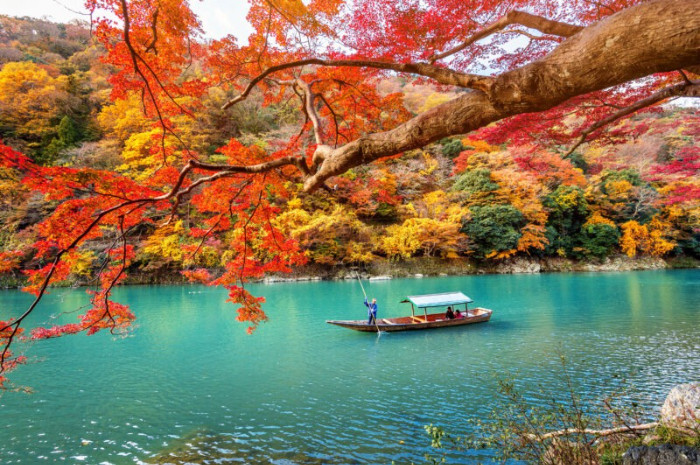 Vẻ đẹp thơ mộng của sông Hozu
