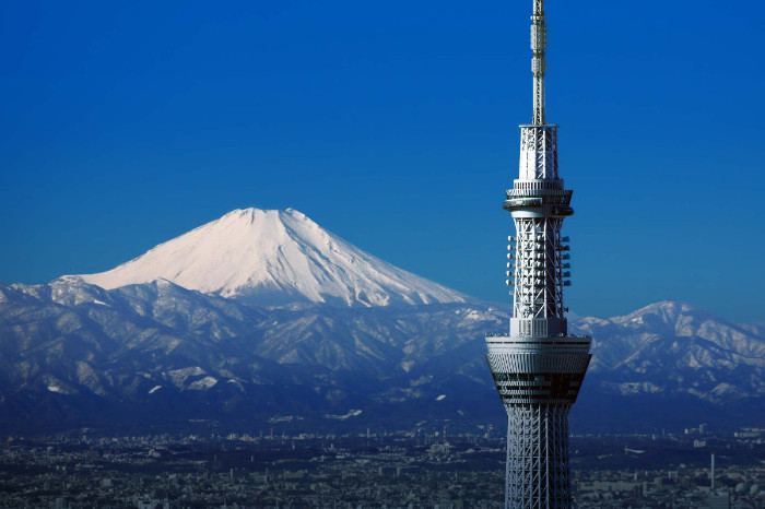 Từ đài quan sát có thể ngắm nhìn Tokyo và núi Phú Sĩ