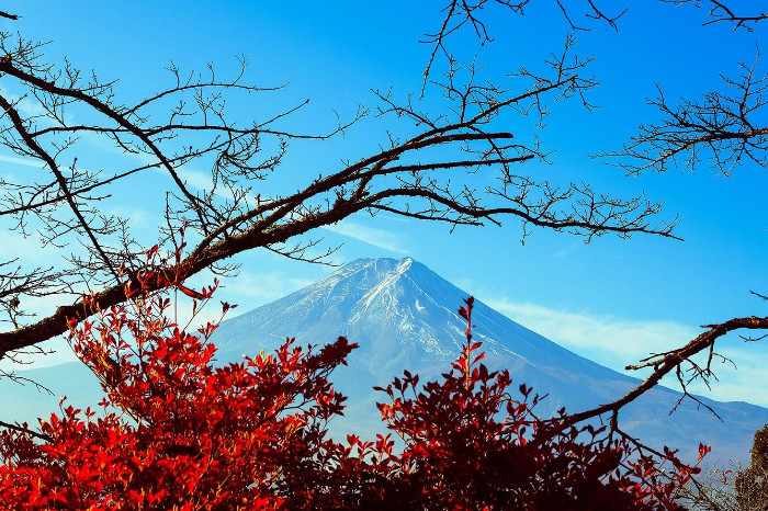 Núi Phú Sĩ thơ mông vào tháng 11
