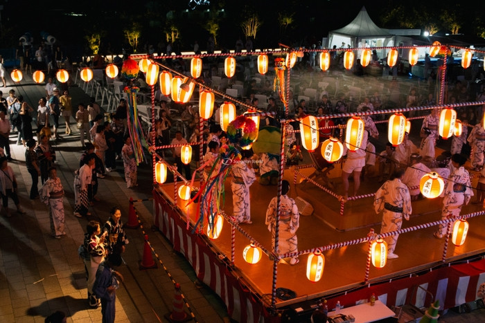 Khung cảnh một lễ hội nhộn nhịp tại Nhật