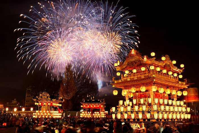 Lễ hội đêm Chichibu là một lệ hội lớn trong năm của Nhật Bản