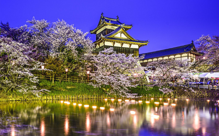 Mùa xuân là thời điểm thích hợp để du lịch Osaka và Kyoto