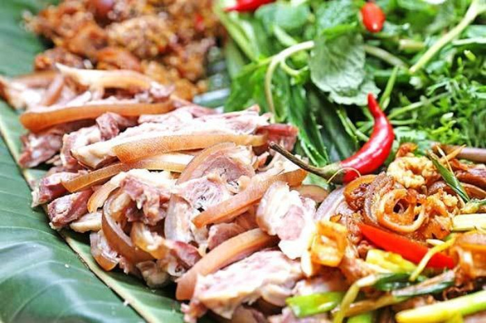 Dê núi Ninh Bình là món ăn nổi tiếng nhất nơi đây