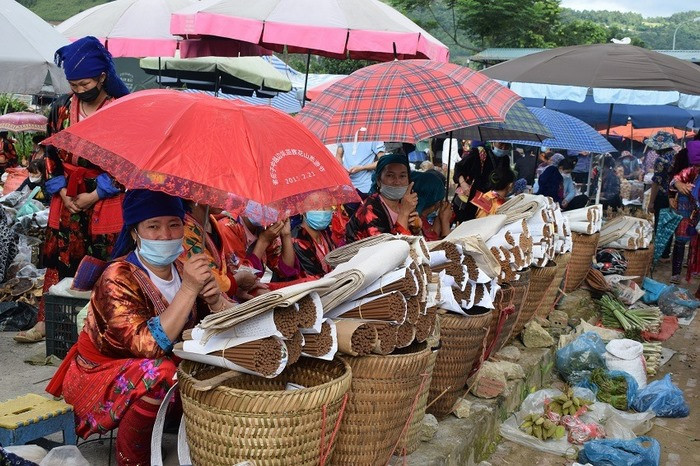 Phiên chợ Tủa Chùa- Điện Biên