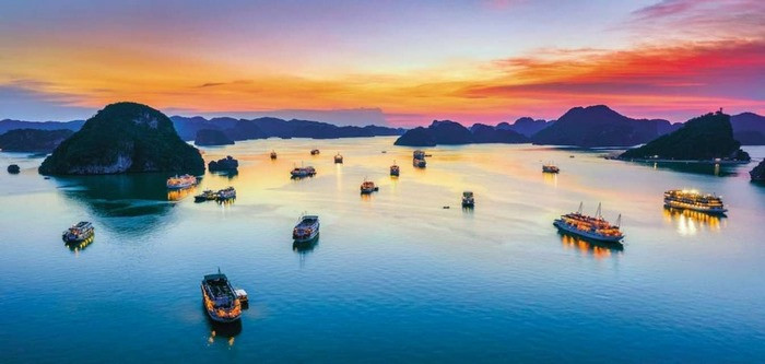 Vịnh Hạ Long nổi tiếng với nhiều thắng cảnh biển đẹp