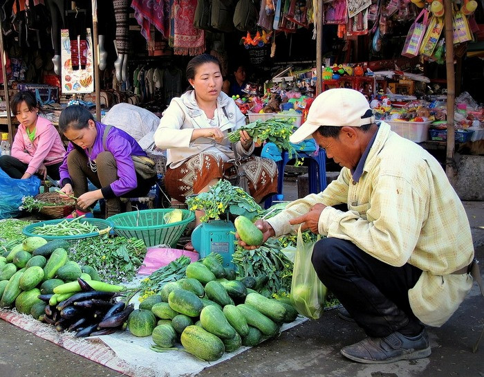 Chợ Sáng Phousi