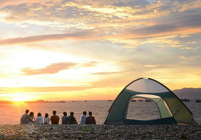 cắm trại trên biển
