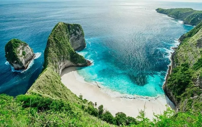 Nơi bờ đông bờ tây mang tên bãi biển Nusa Penida