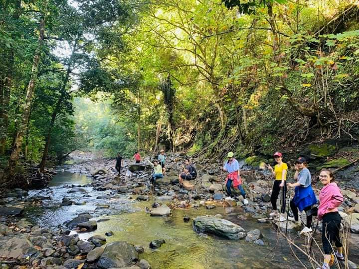 trekking hồ tà đùng