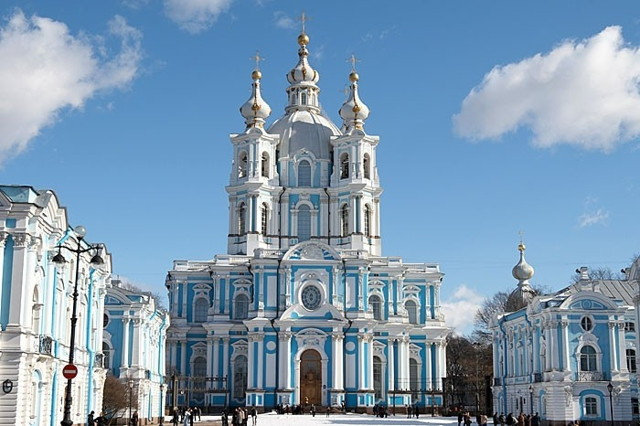 nha-tho-Smolny-pystravel.jpg