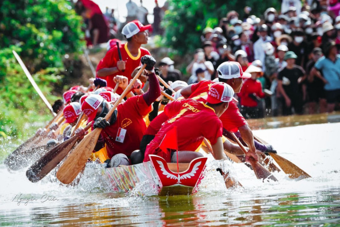 lễ hội đua thuyền