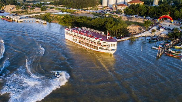 Tour Hà Nội - Thiên Cầm - Giang Đình Cổ Độ - Công viên nước Vinpearl Hà Tĩnh 3 ngày 2 đêm Tour Hà Nội - Thiên Cầm - Giang Đình Cổ Độ - Công Viên Nước Vinpearl Hà Tĩnh 3 Ngày 2 Đêm