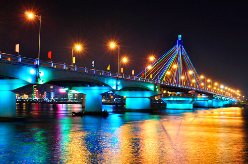 ngam-cau-quay-song-han-ve-dem